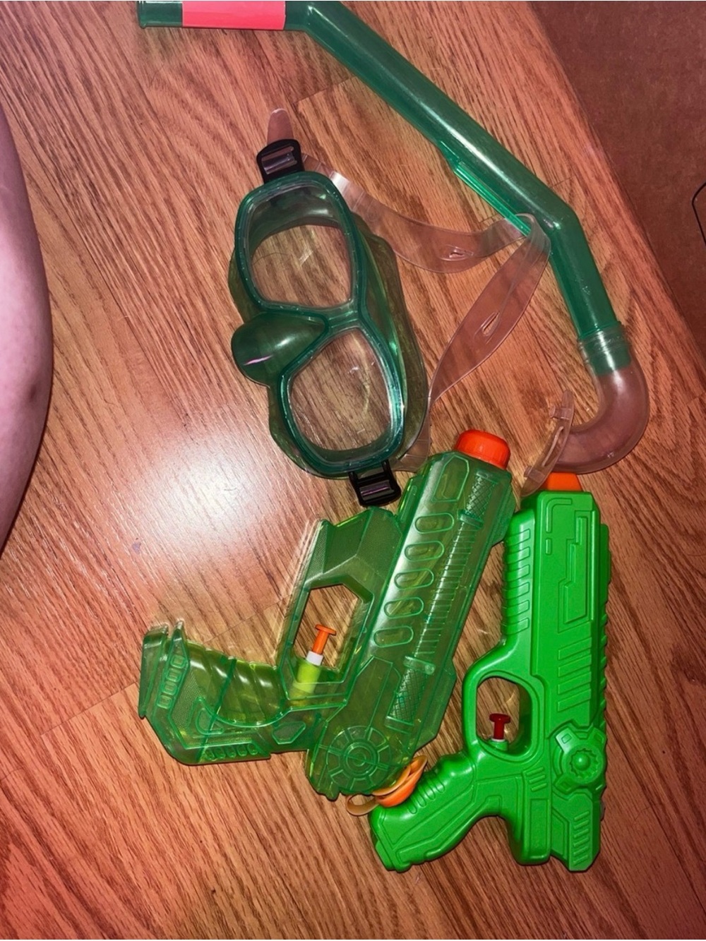 Kids Green Water Blaster and Snorkel Mask Set - Fun Pool Toy